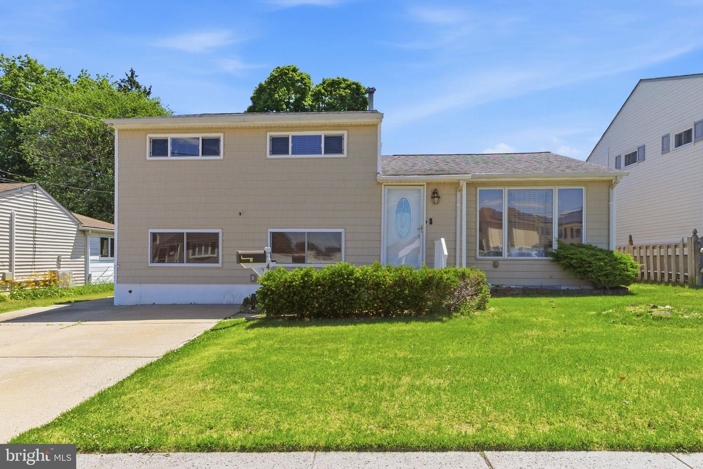 4 DUNLAP DR