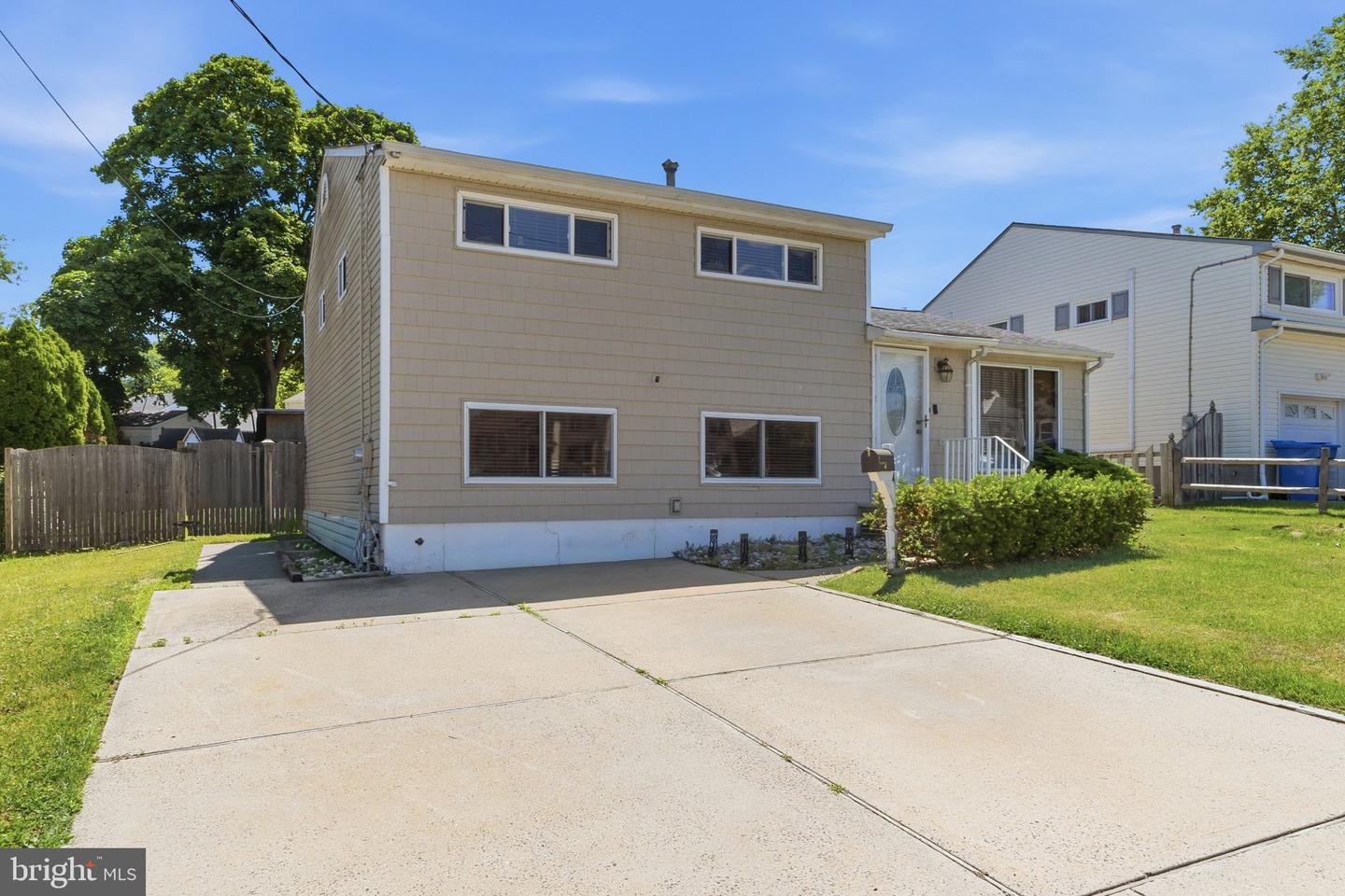 4 Dunlap Dr Property Photo 2