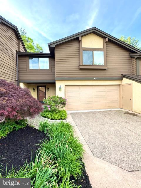 165 Sayre Drive Property Photo 1