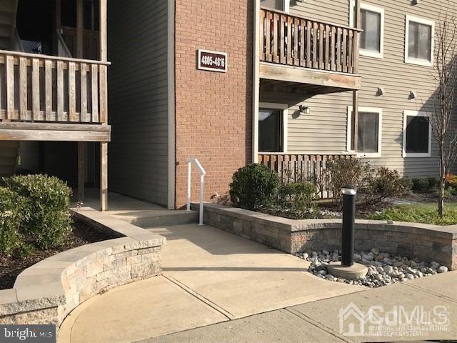 4811 RAVENS CREST DR Property Photo 1