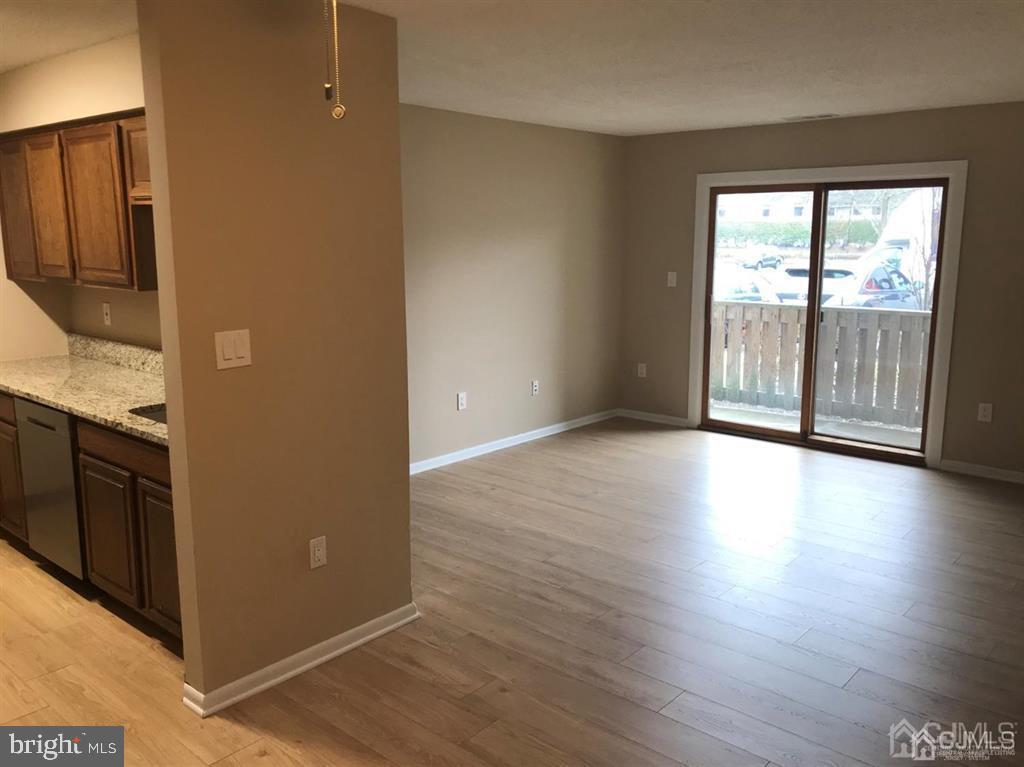 4811 Ravens Crest Dr Property Photo 3