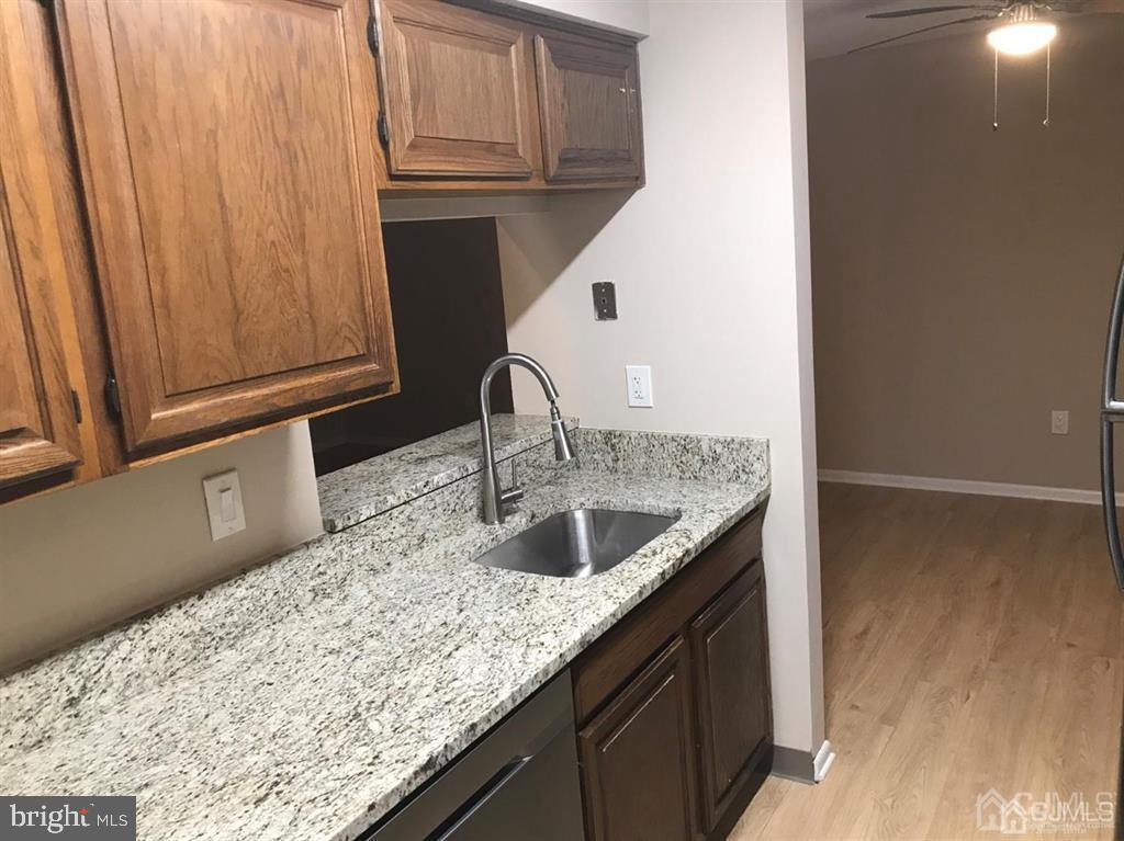 4811 Ravens Crest Dr Property Photo 5