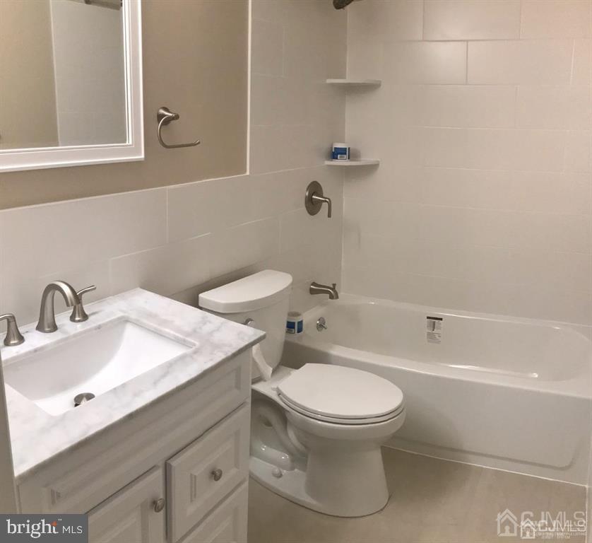 4811 Ravens Crest Dr Property Photo 13