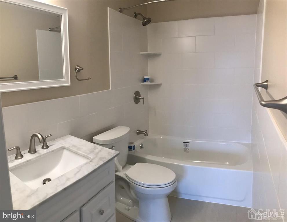 4811 Ravens Crest Dr Property Photo 14