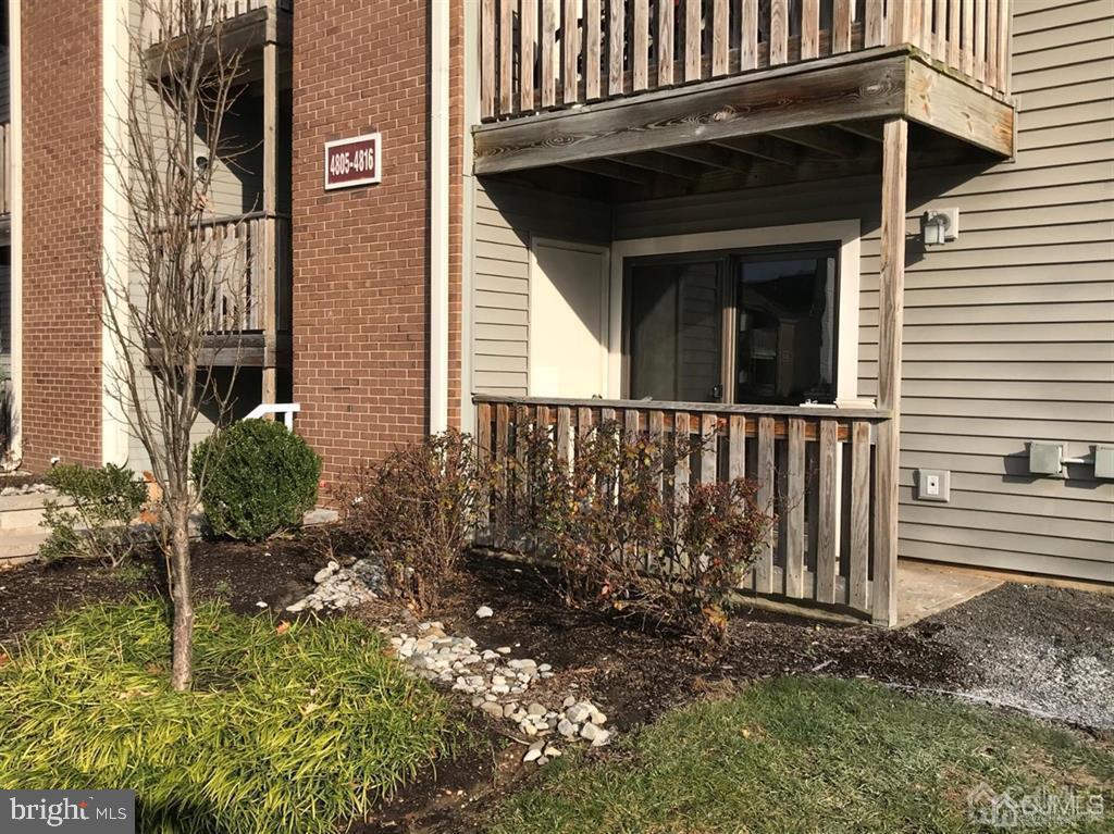 4811 Ravens Crest Dr Property Photo 16