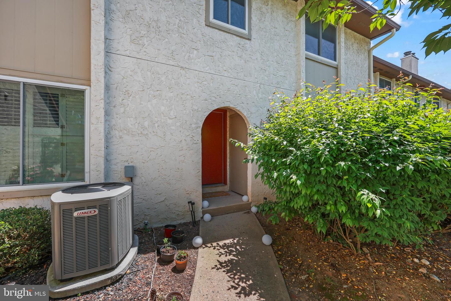 81 Thoreau Drive Property Photo 4