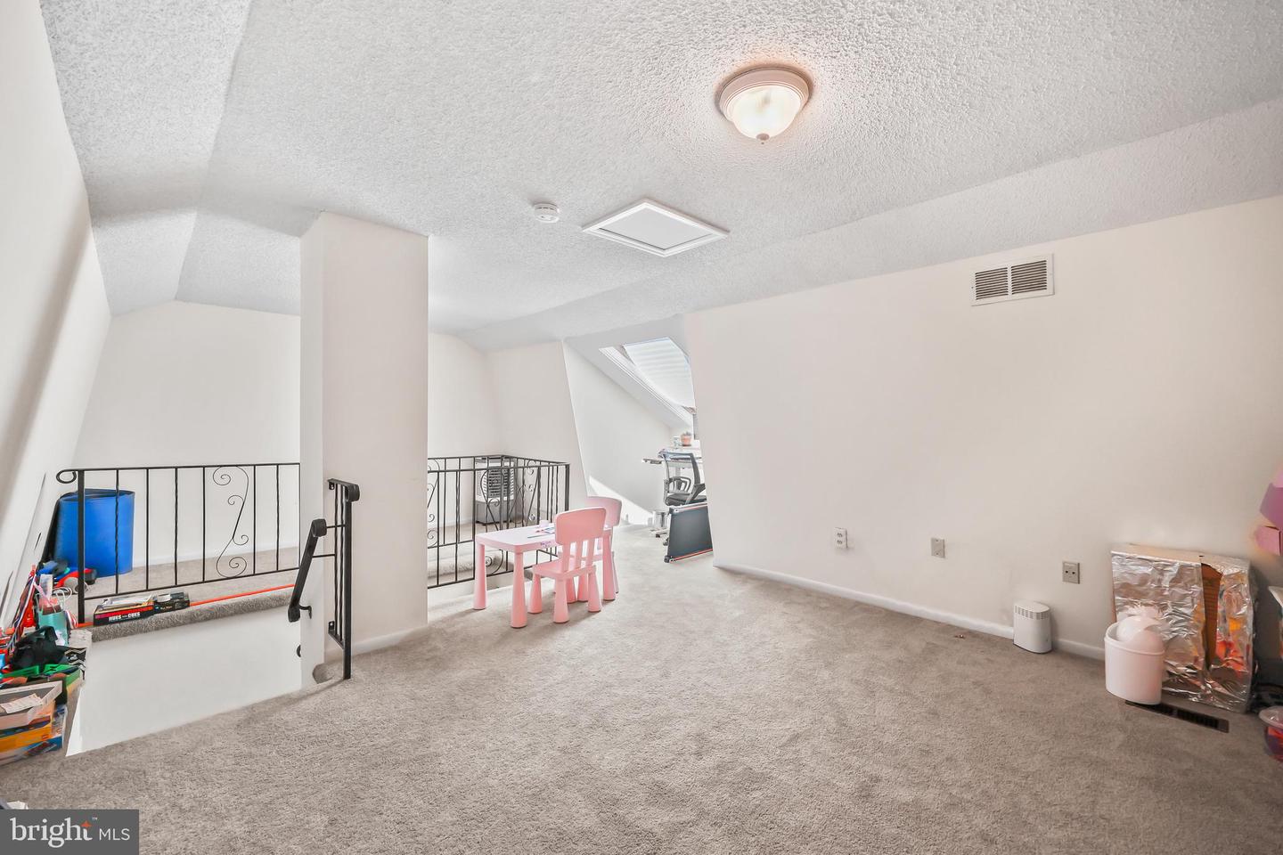 81 Thoreau Drive Property Photo 27