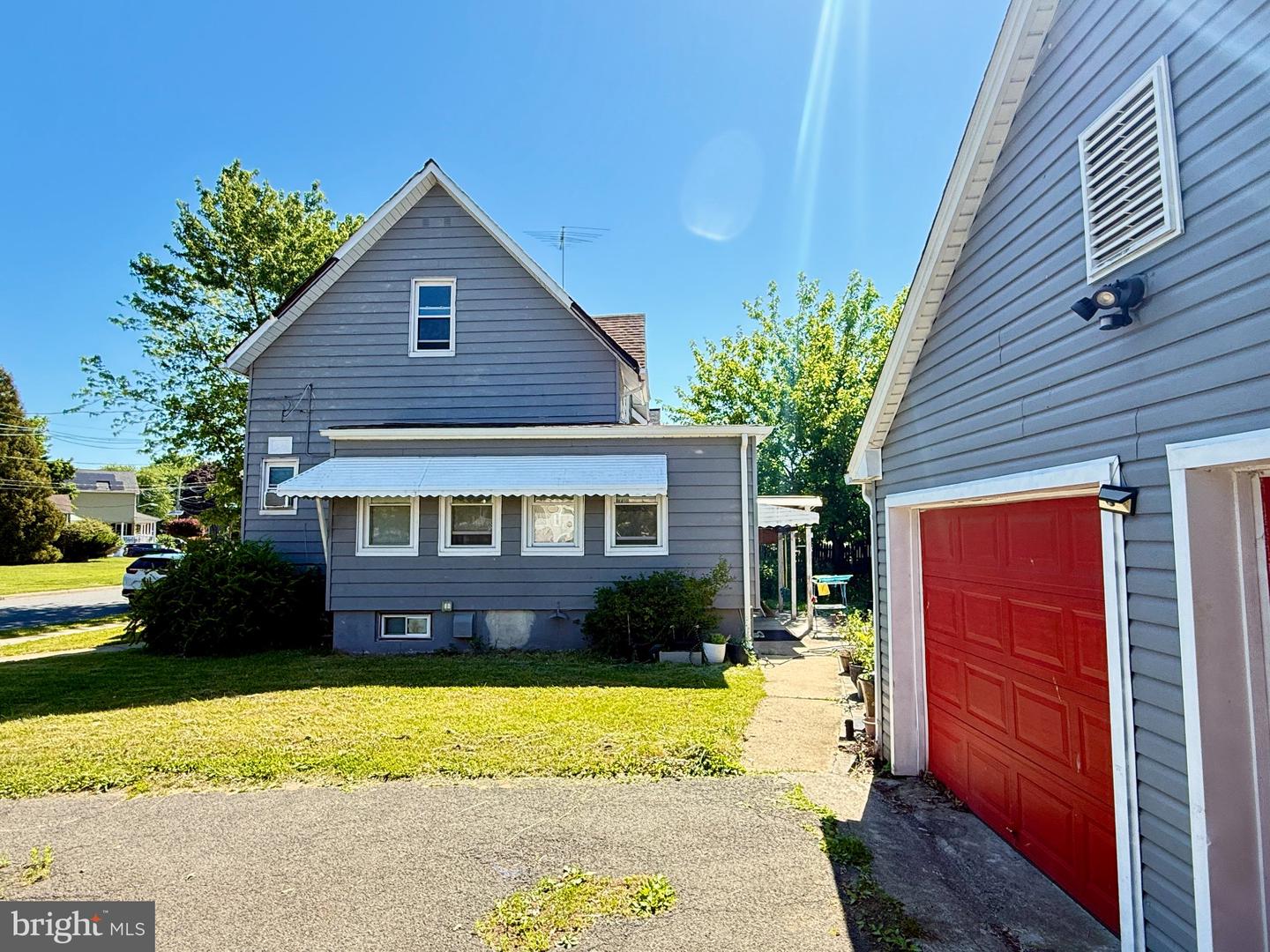 110 Randolph Ave Property Photo 2