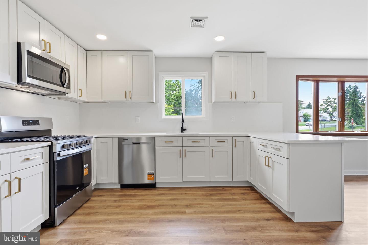 2 Kendall Drive Property Photo 9