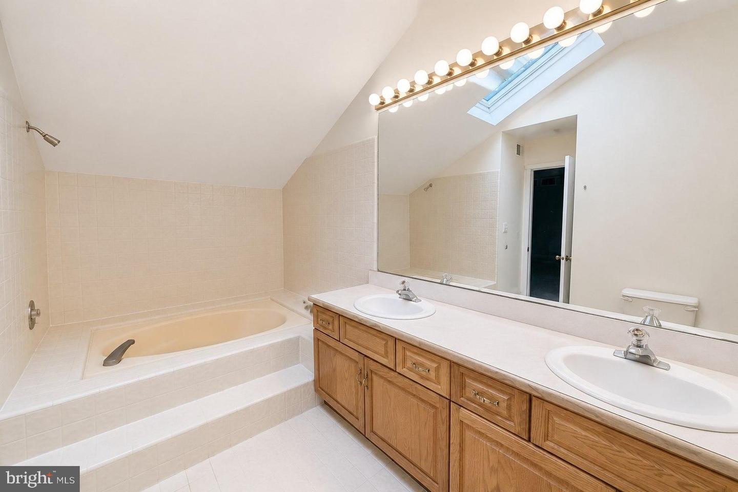 614 Sayre Drive Property Photo 29