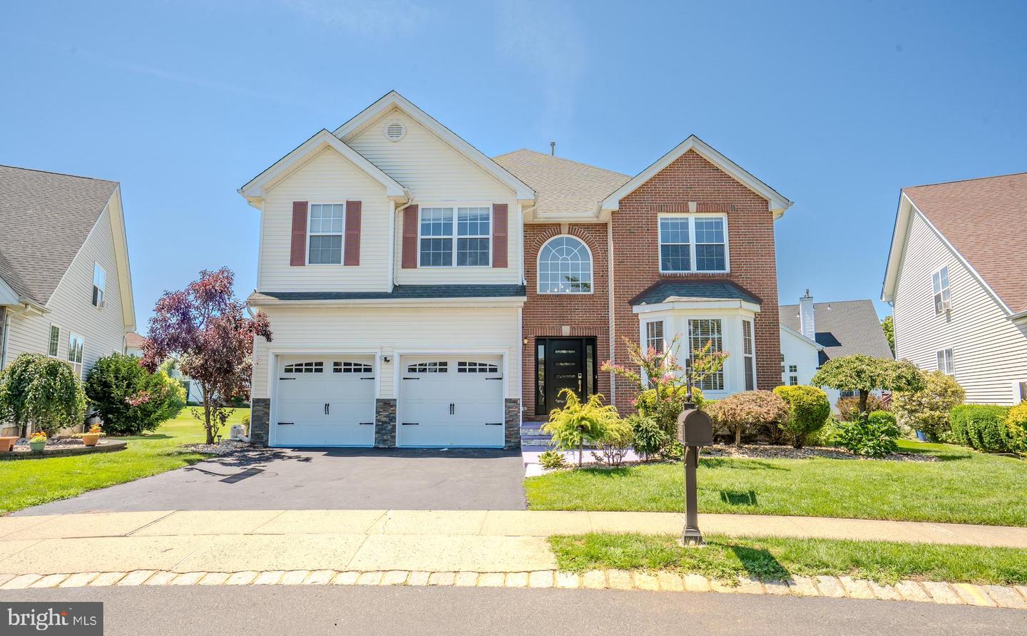 8 Jumping Brook Court Property Photo 1
