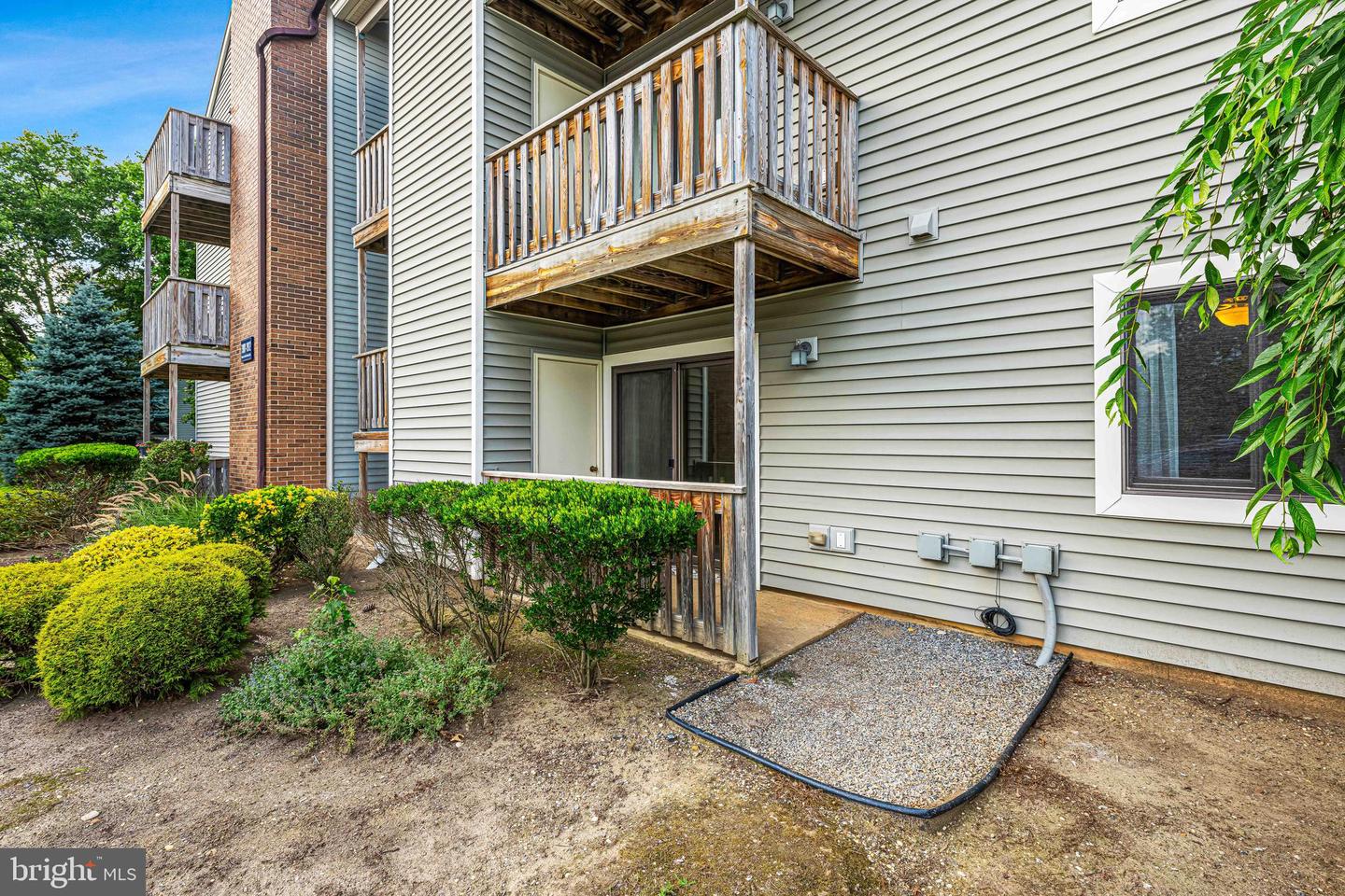 1907 Ravens Crest Drive Property Photo 4