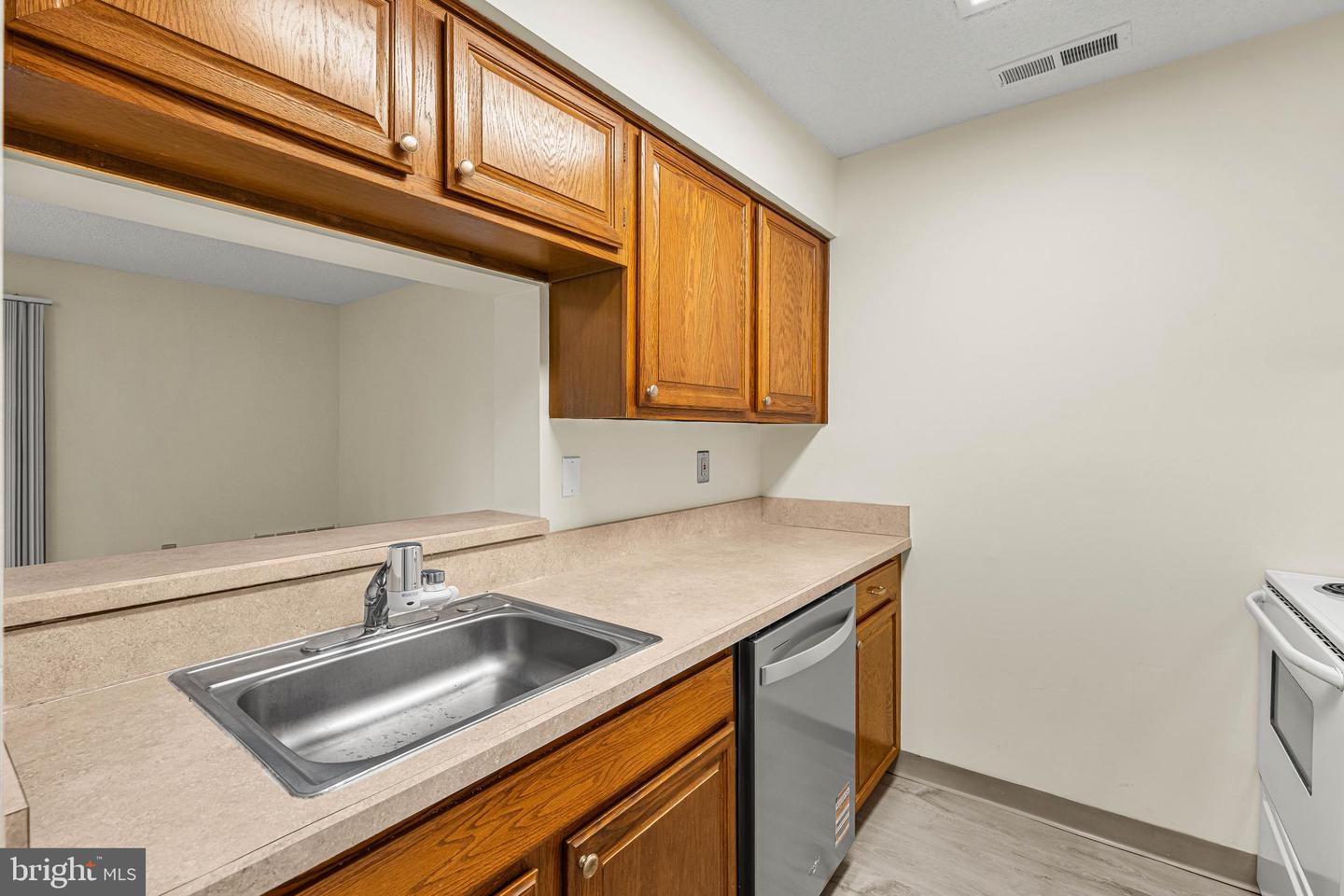 1907 Ravens Crest Drive Property Photo 18