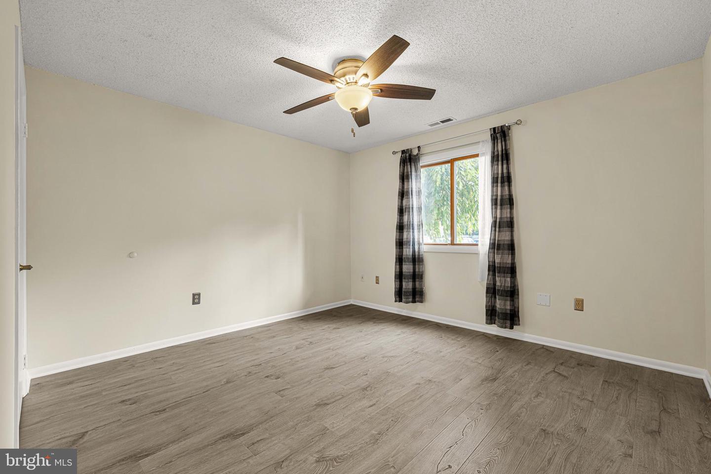 1907 Ravens Crest Drive Property Photo 23