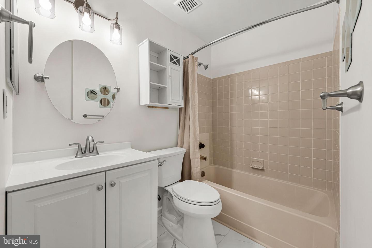 1907 Ravens Crest Drive Property Photo 27