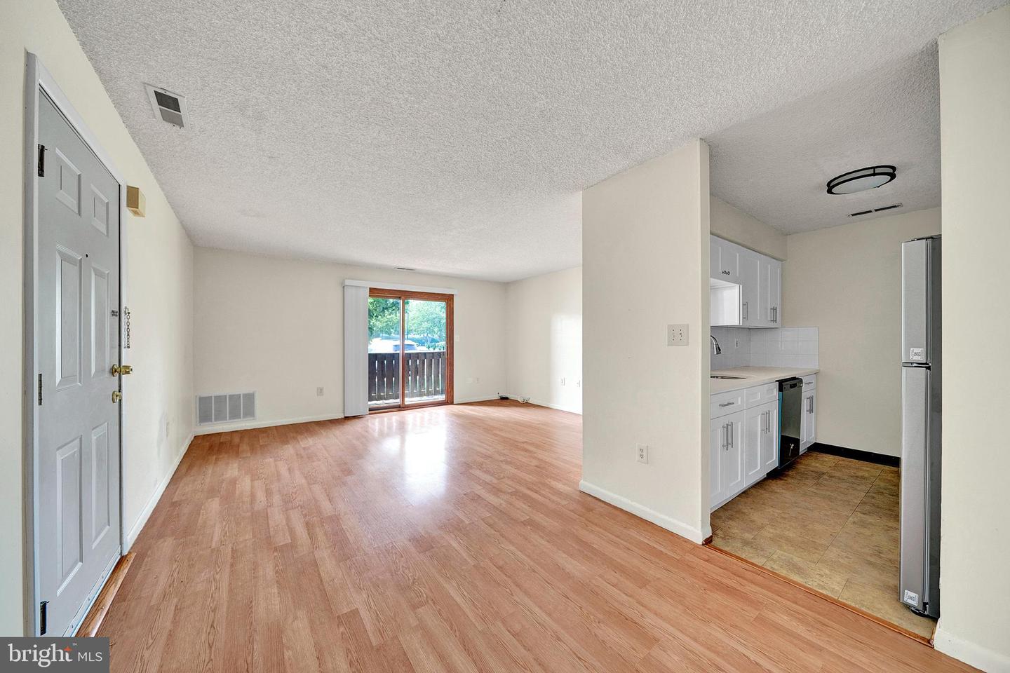 601 Ravens Crest Dr Property Photo 4