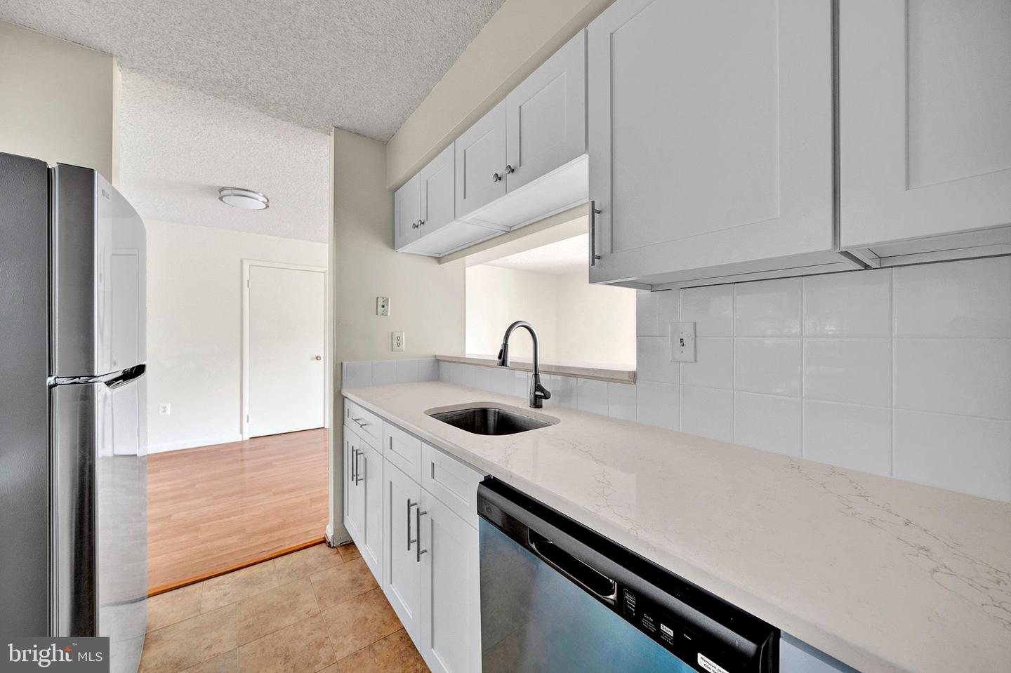 601 Ravens Crest Dr Property Photo 6