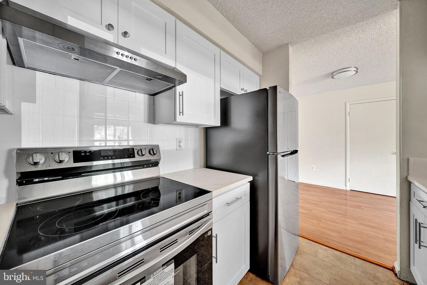 601 Ravens Crest Dr Property Photo 7