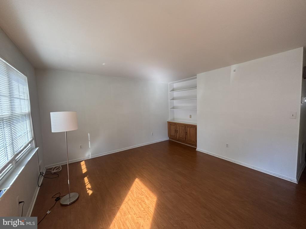 211 Gambocz Ct Property Photo 7