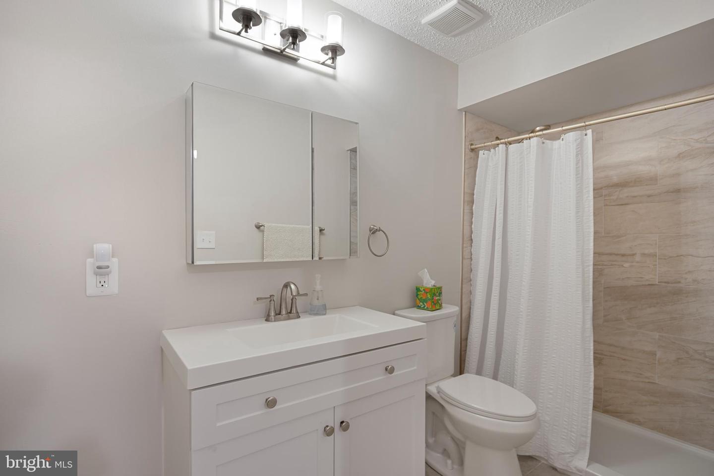 124 Park Gate Dr Property Photo 24
