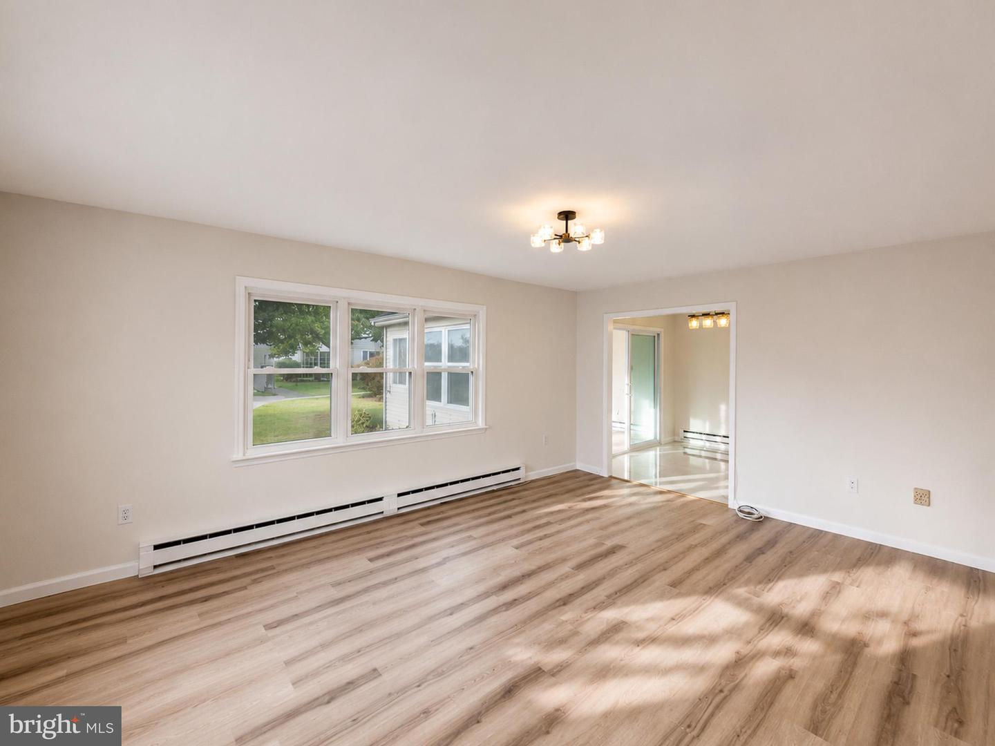 461-b Revere Way Property Photo 4