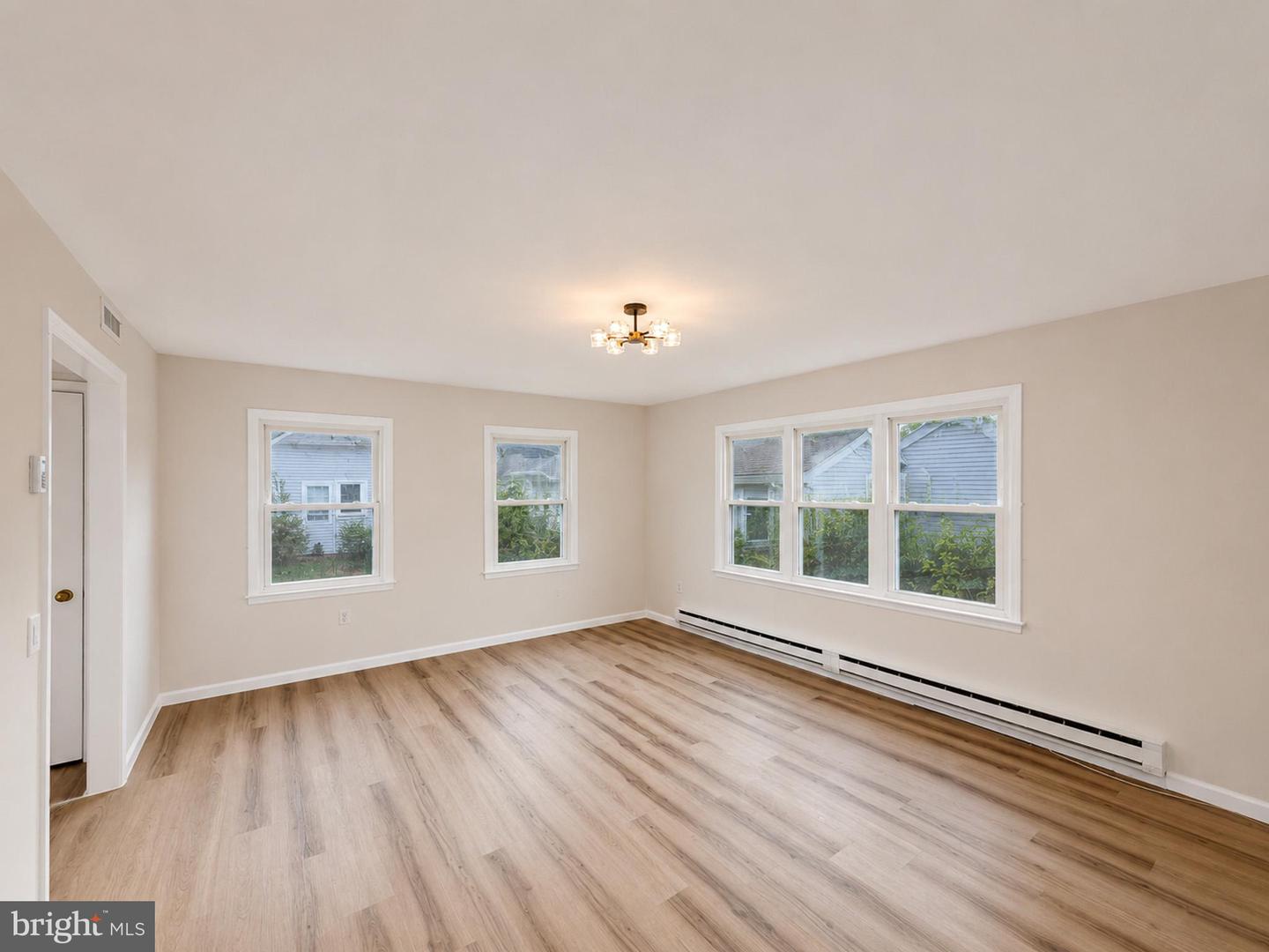 461-b Revere Way Property Photo 7