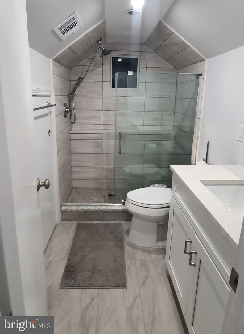 166 Lafayette St Property Photo 8