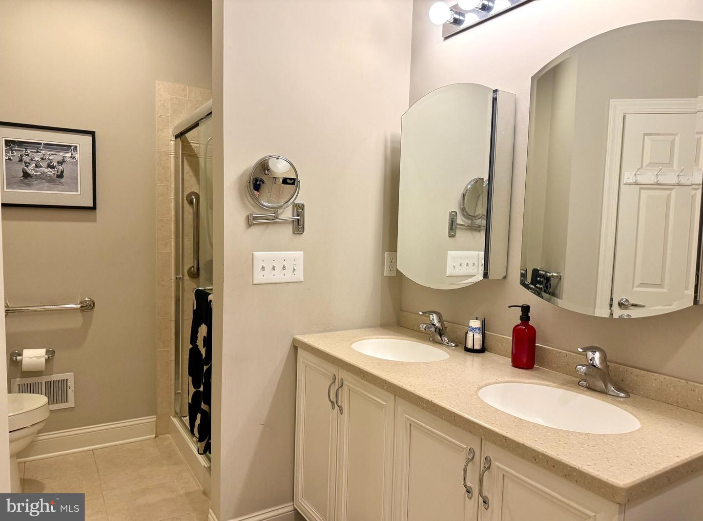 2302 Schindler Dr N Property Photo 20