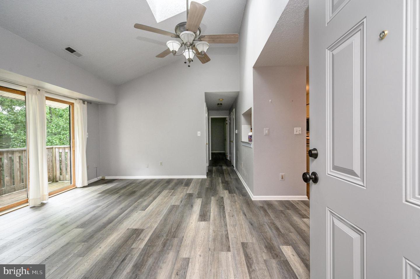 2316 Ravens Crest Dr Property Photo 3