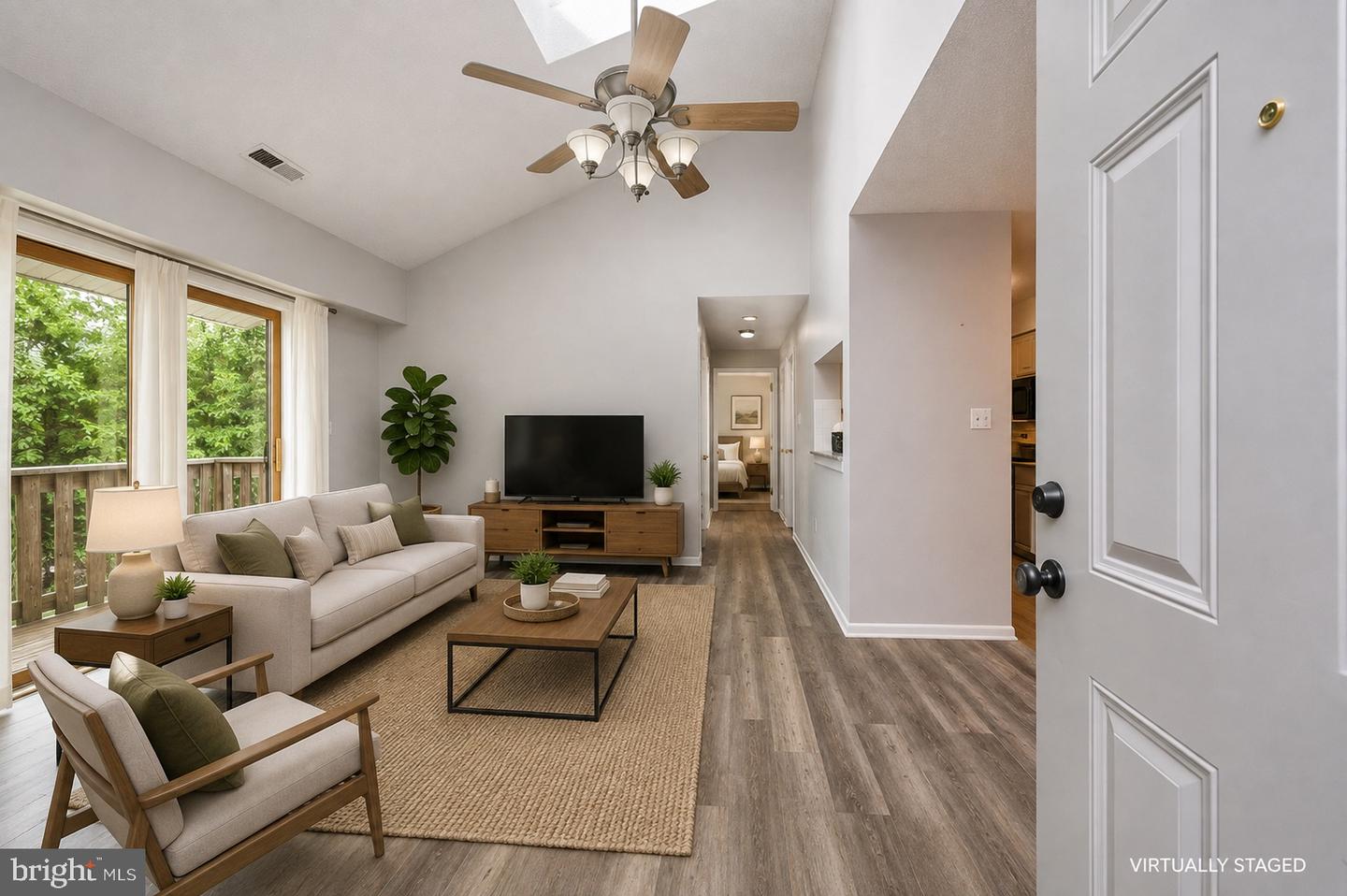 2316 Ravens Crest Dr Property Photo 4