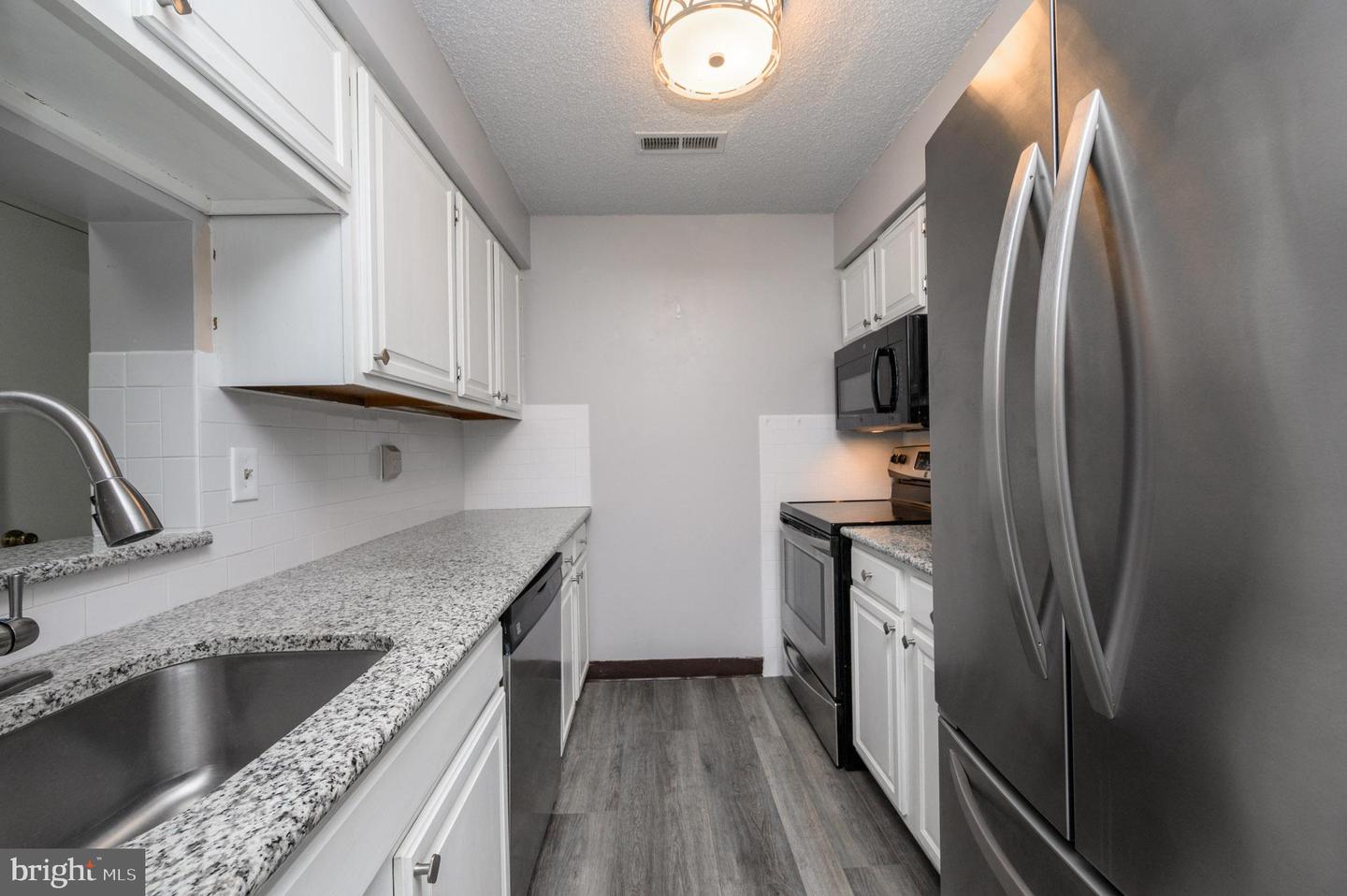 2316 Ravens Crest Dr Property Photo 10