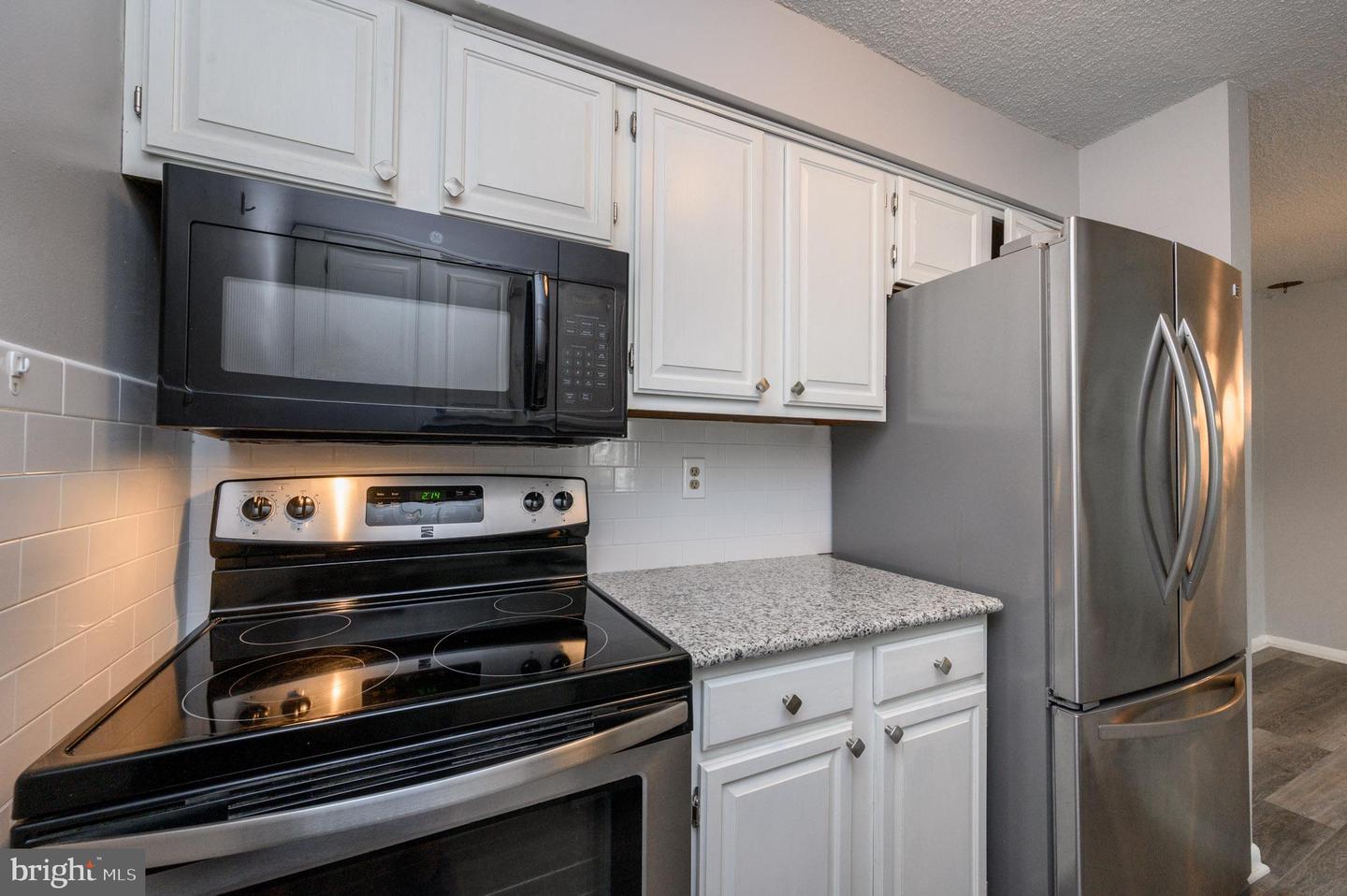 2316 Ravens Crest Dr Property Photo 11