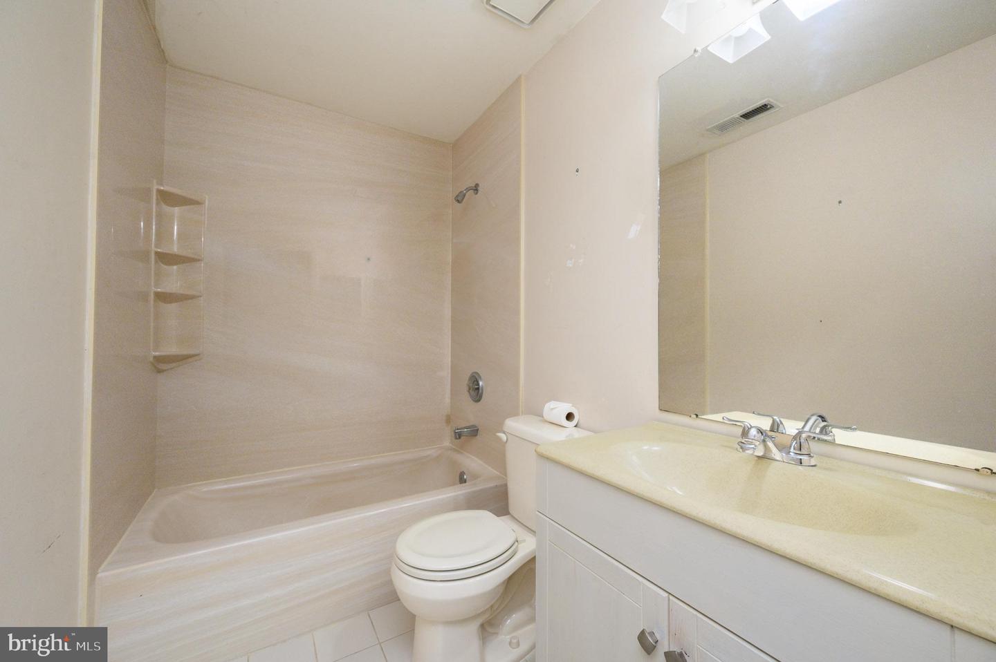 2316 Ravens Crest Dr Property Photo 17