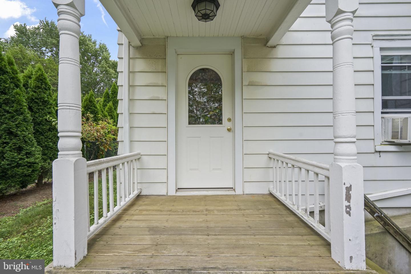 432 Plainsboro Rd #2 Property Photo 2