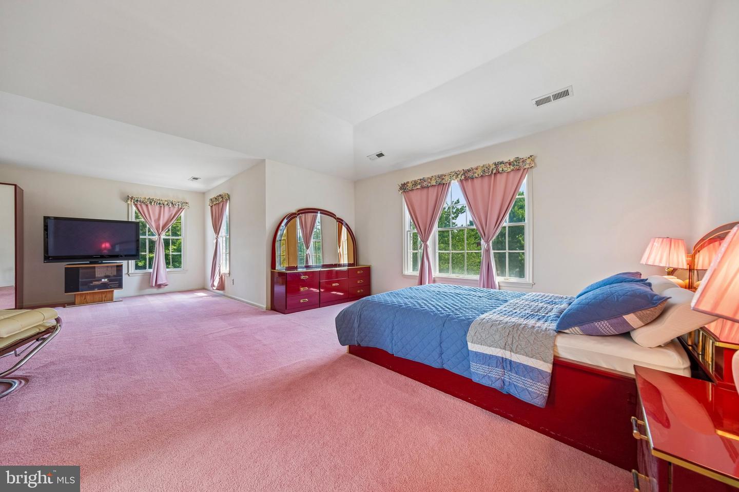 2 Chamberlin Ct Property Photo 23