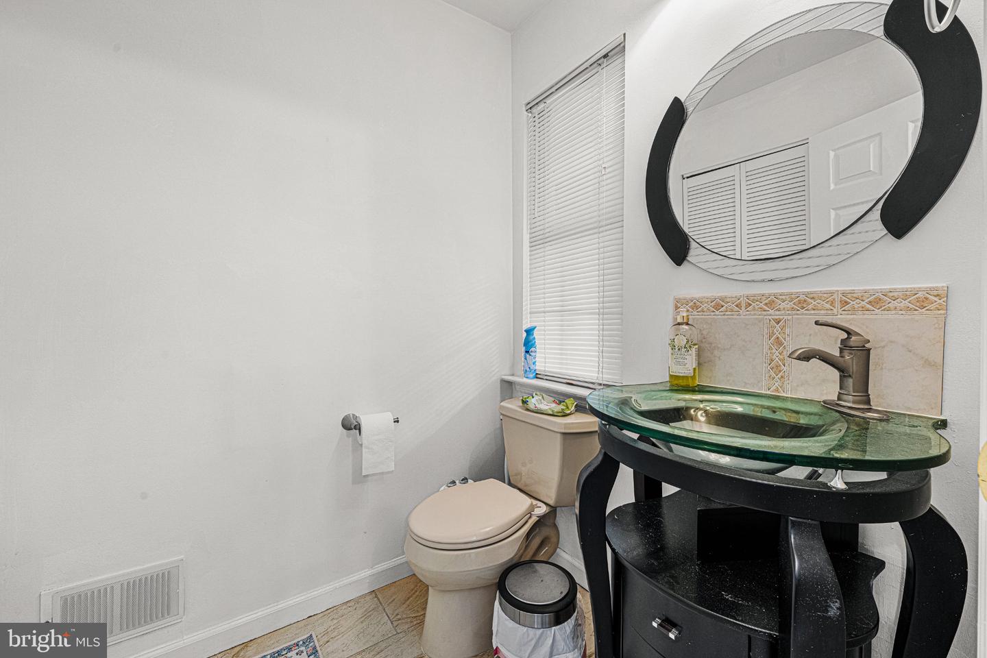 1212 Holly Ct Property Photo 34