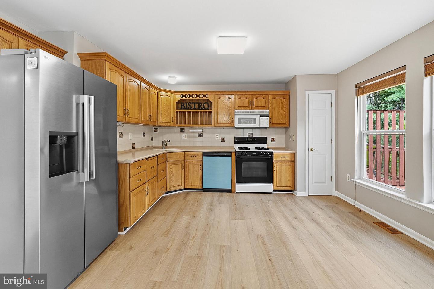 24 Parkside Dr Property Photo 12