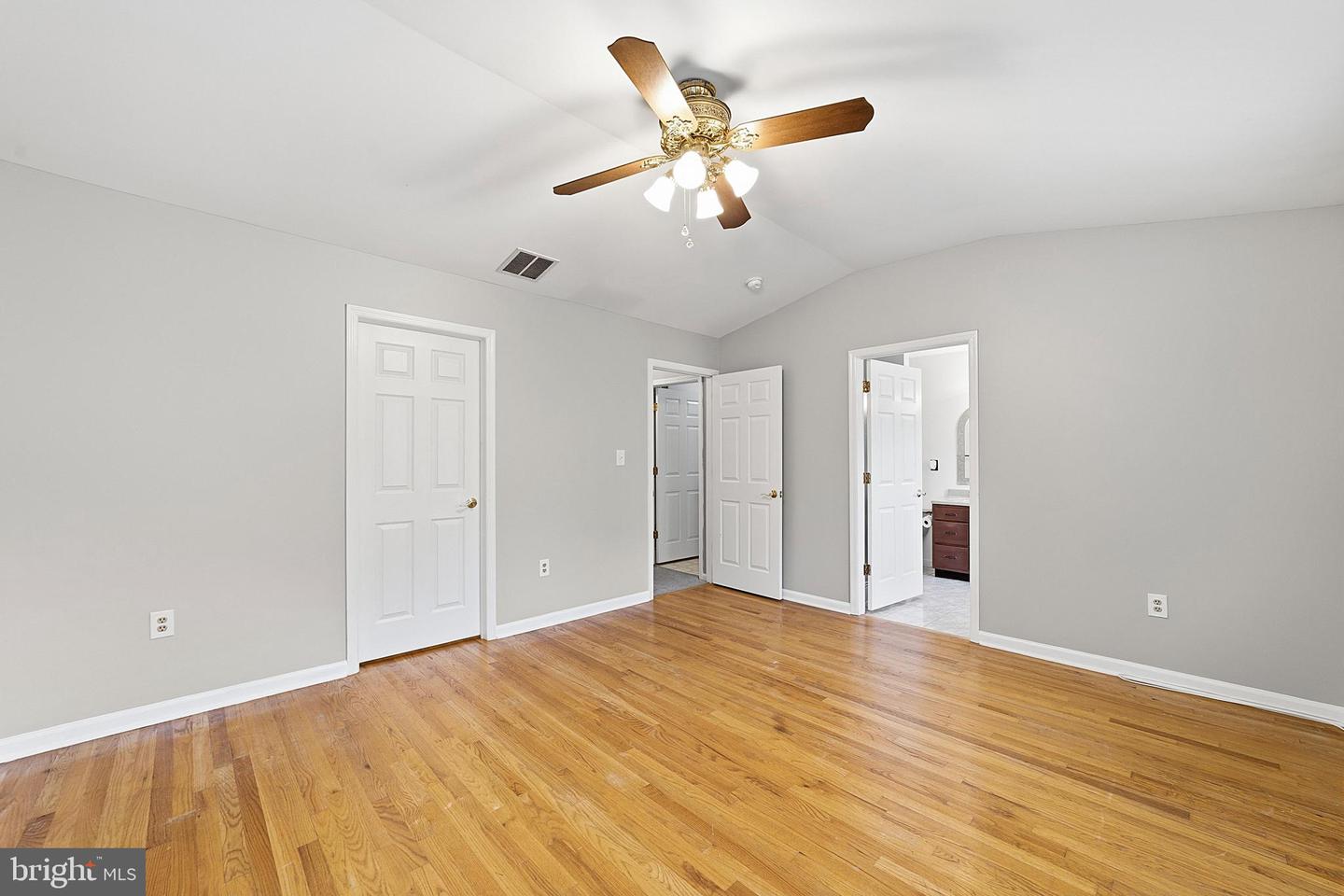 24 Parkside Dr Property Photo 17