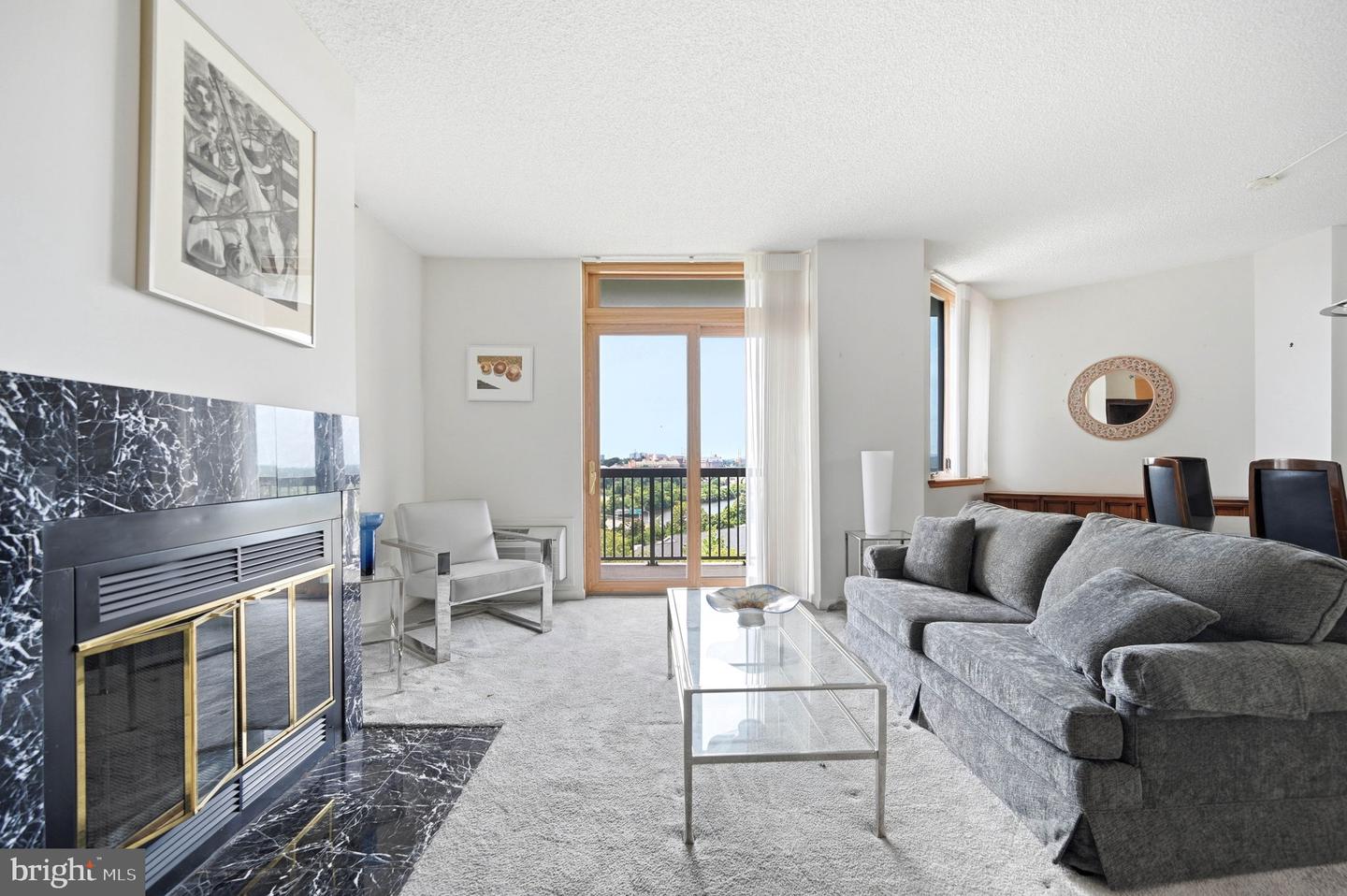 30 S ADELAIDE AVE #8J