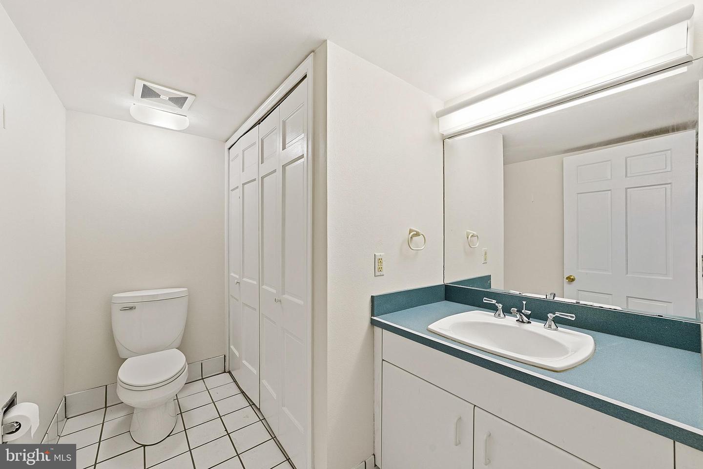 13 Sussex #c Property Photo 8