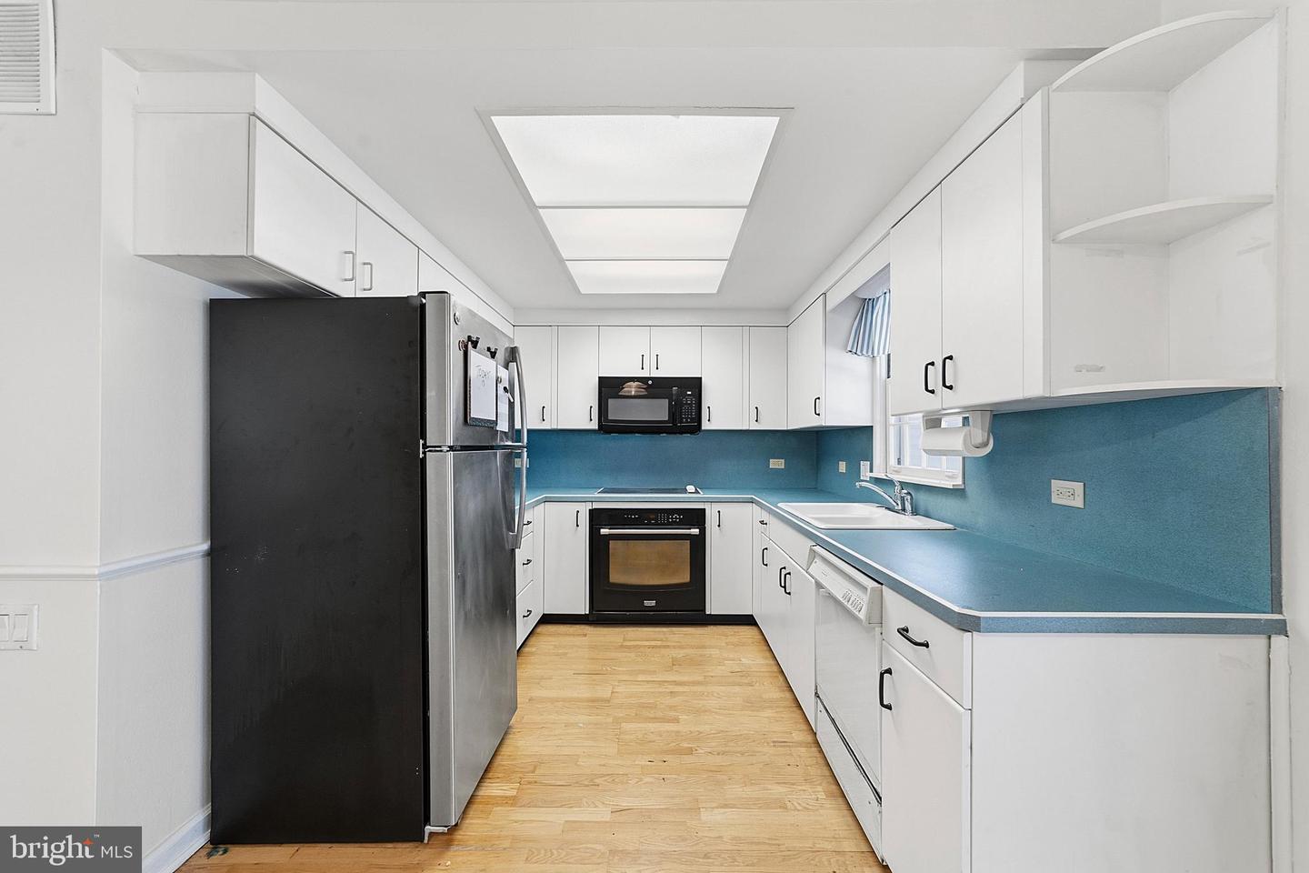 13 Sussex #c Property Photo 11