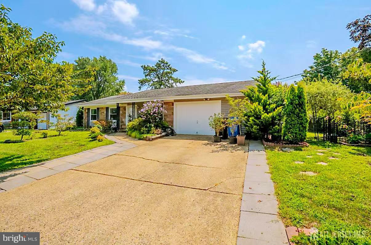 4 Hunterdon Ave Property Photo 1