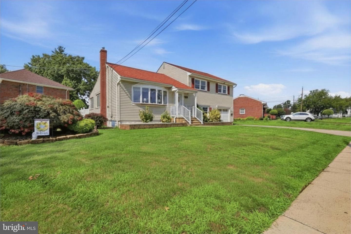 381 Carteret Property Photo 3