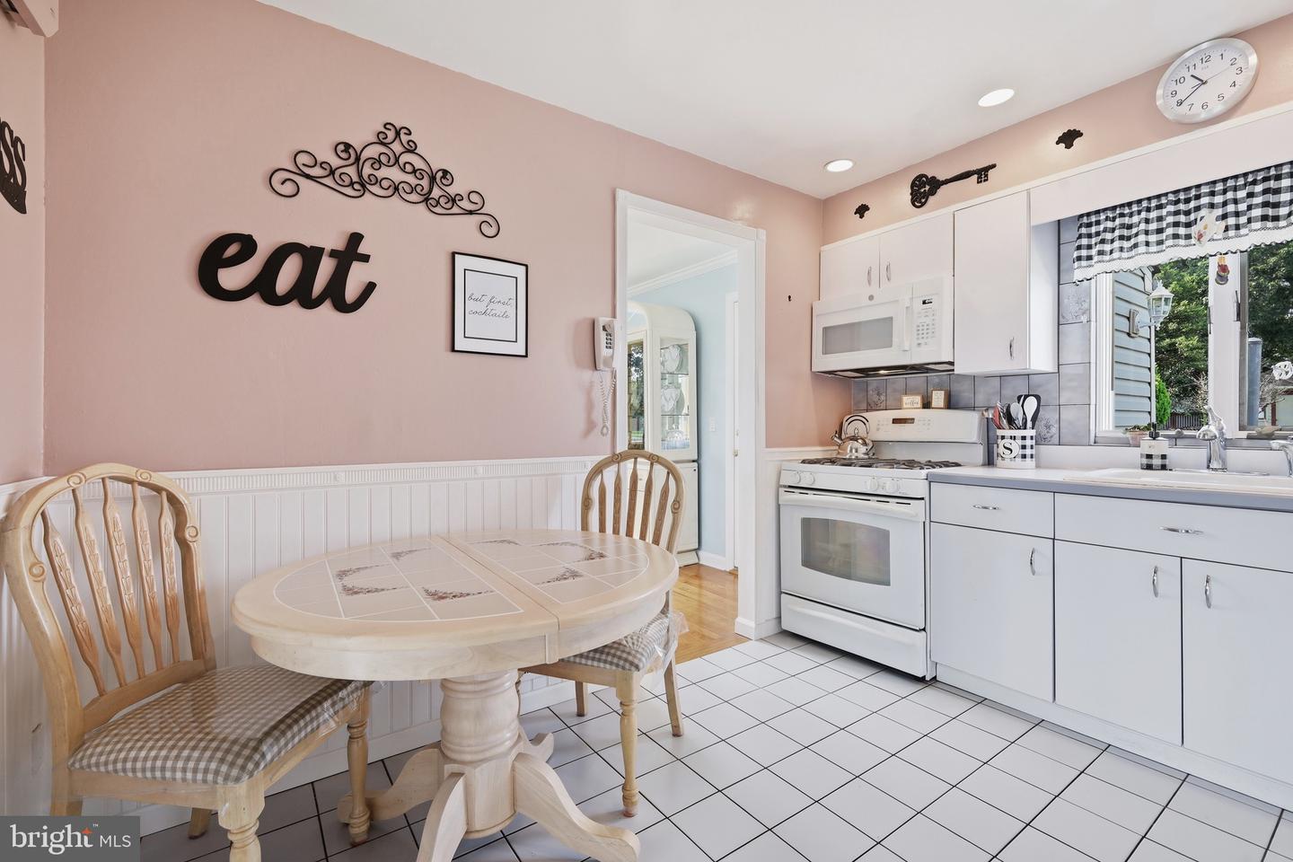 381 Carteret Property Photo 19