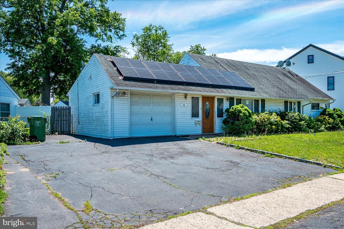 15 Markham Rd Property Photo 3