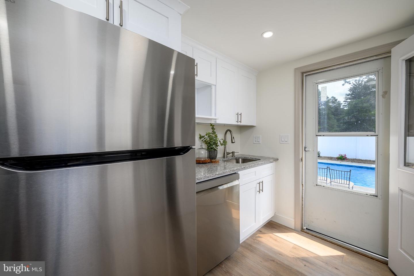 6 Avenue A Property Photo 14