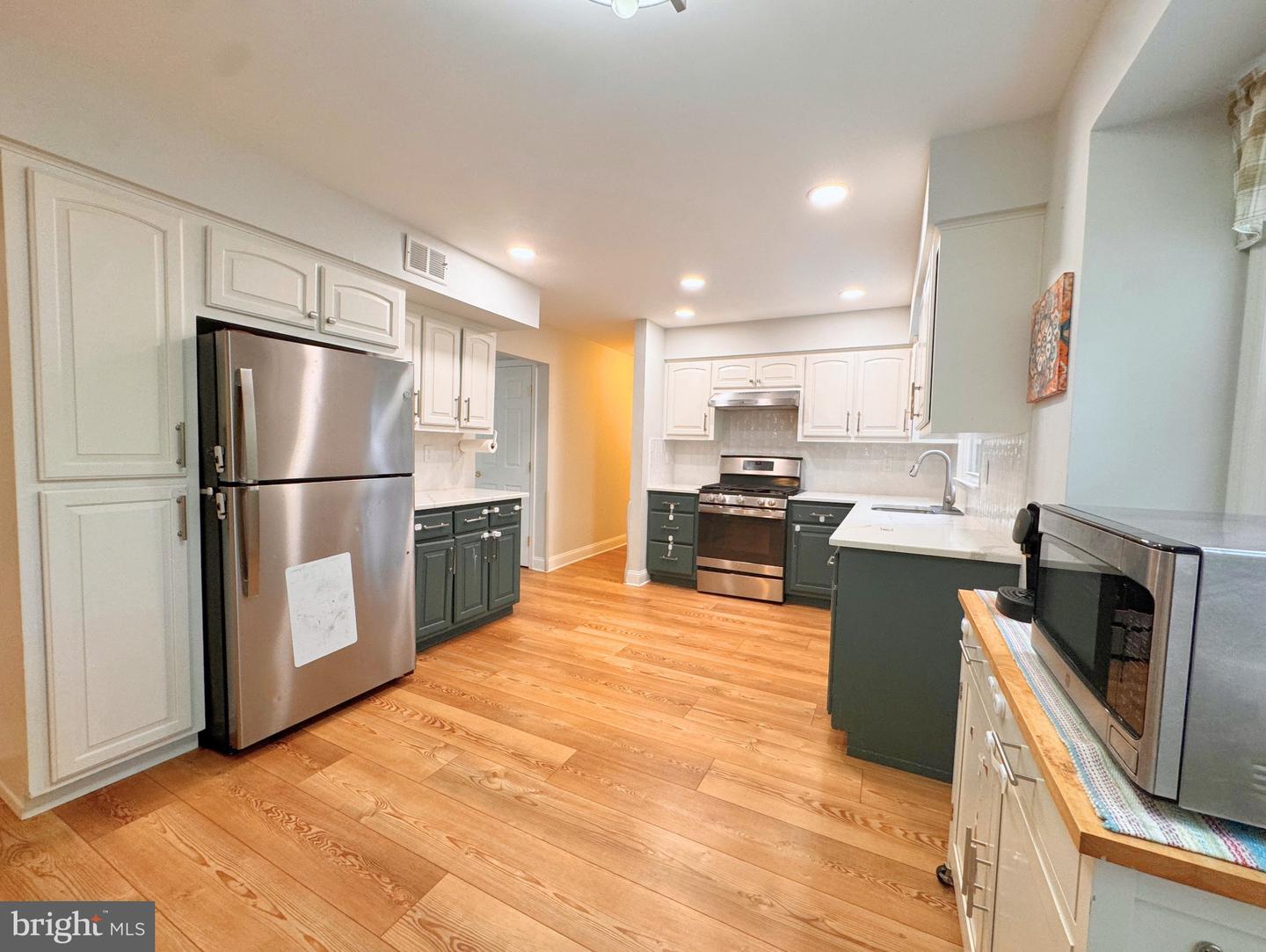 24 Poplar Ave Property Photo 12