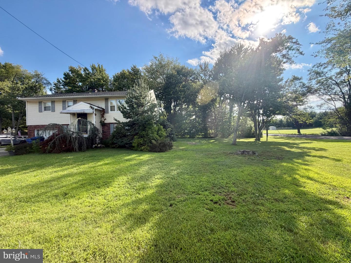 770 Adams Ln Property Photo 1