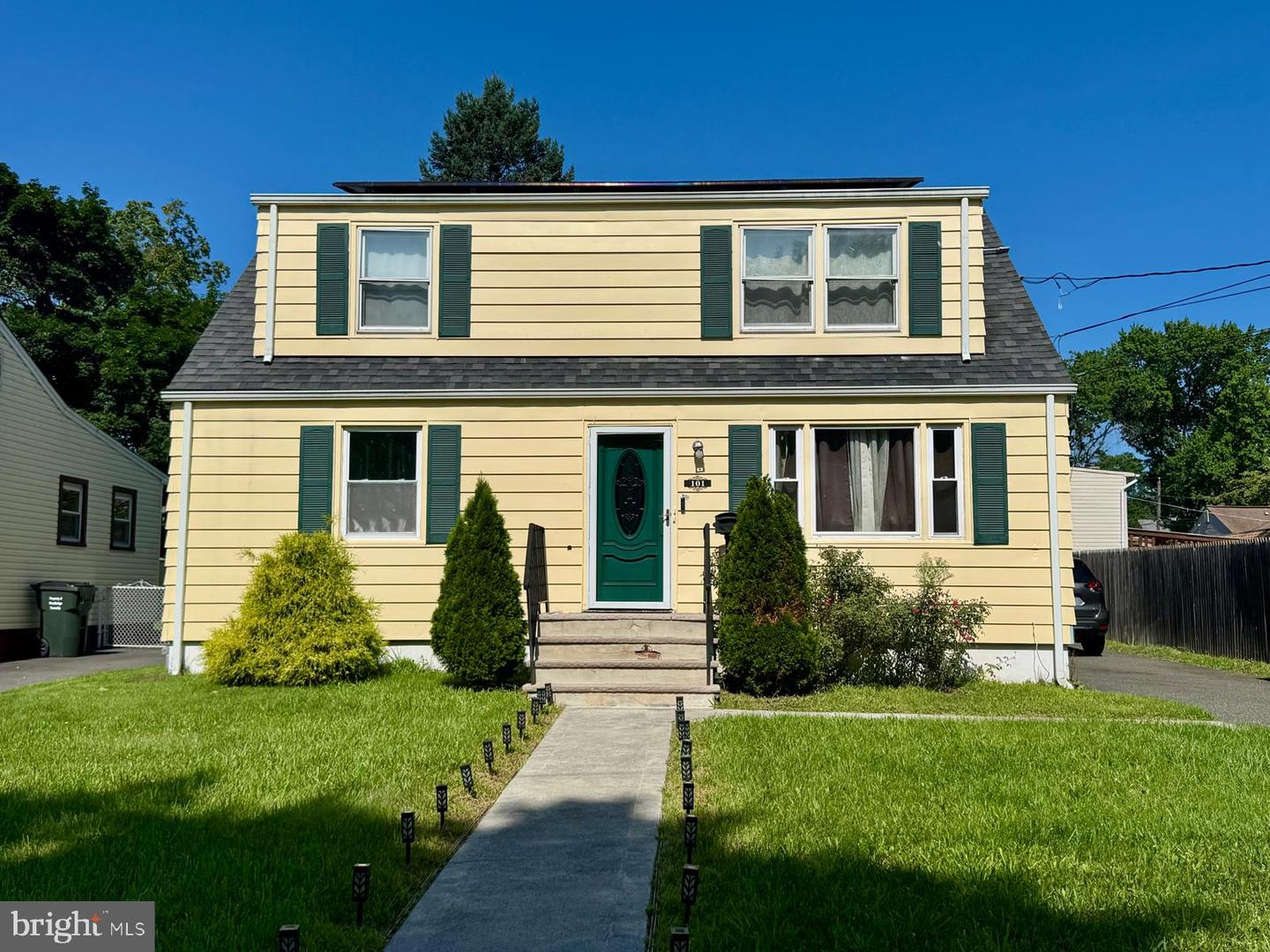 101 Elmhurst Ave Property Photo 1