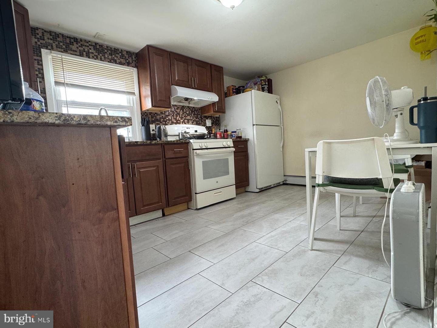 101 Elmhurst Ave Property Photo 4
